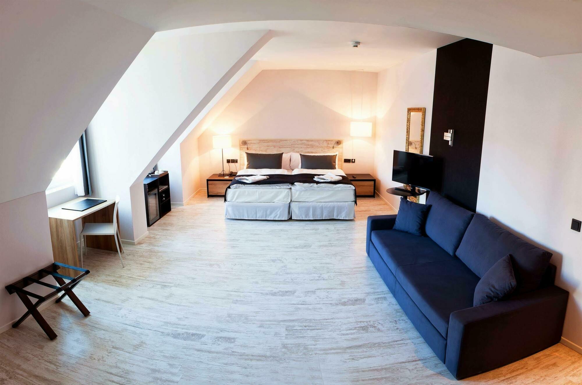 Catalonia Berlin Mitte Hotel Екстериор снимка